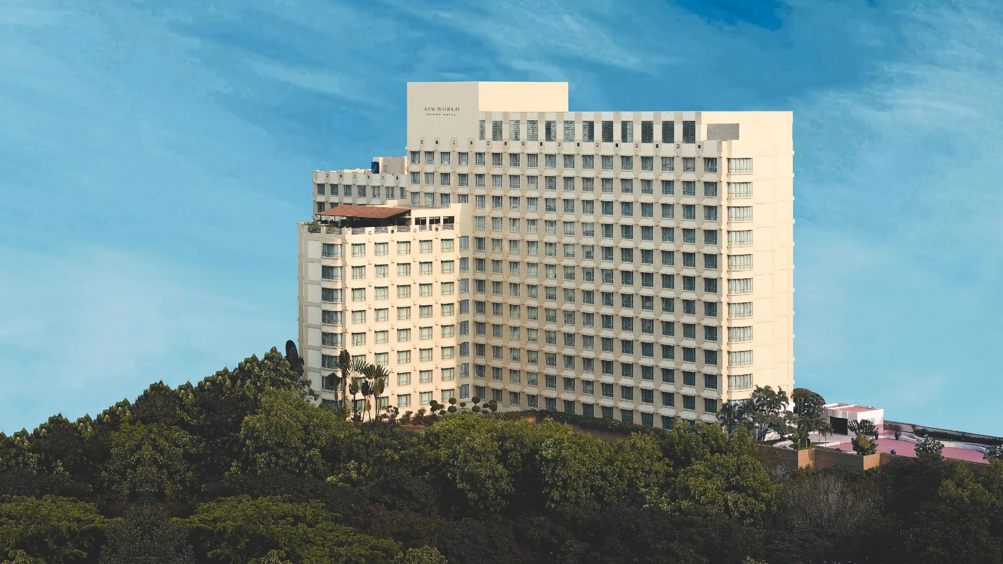 ٖNew World Saigon or similar